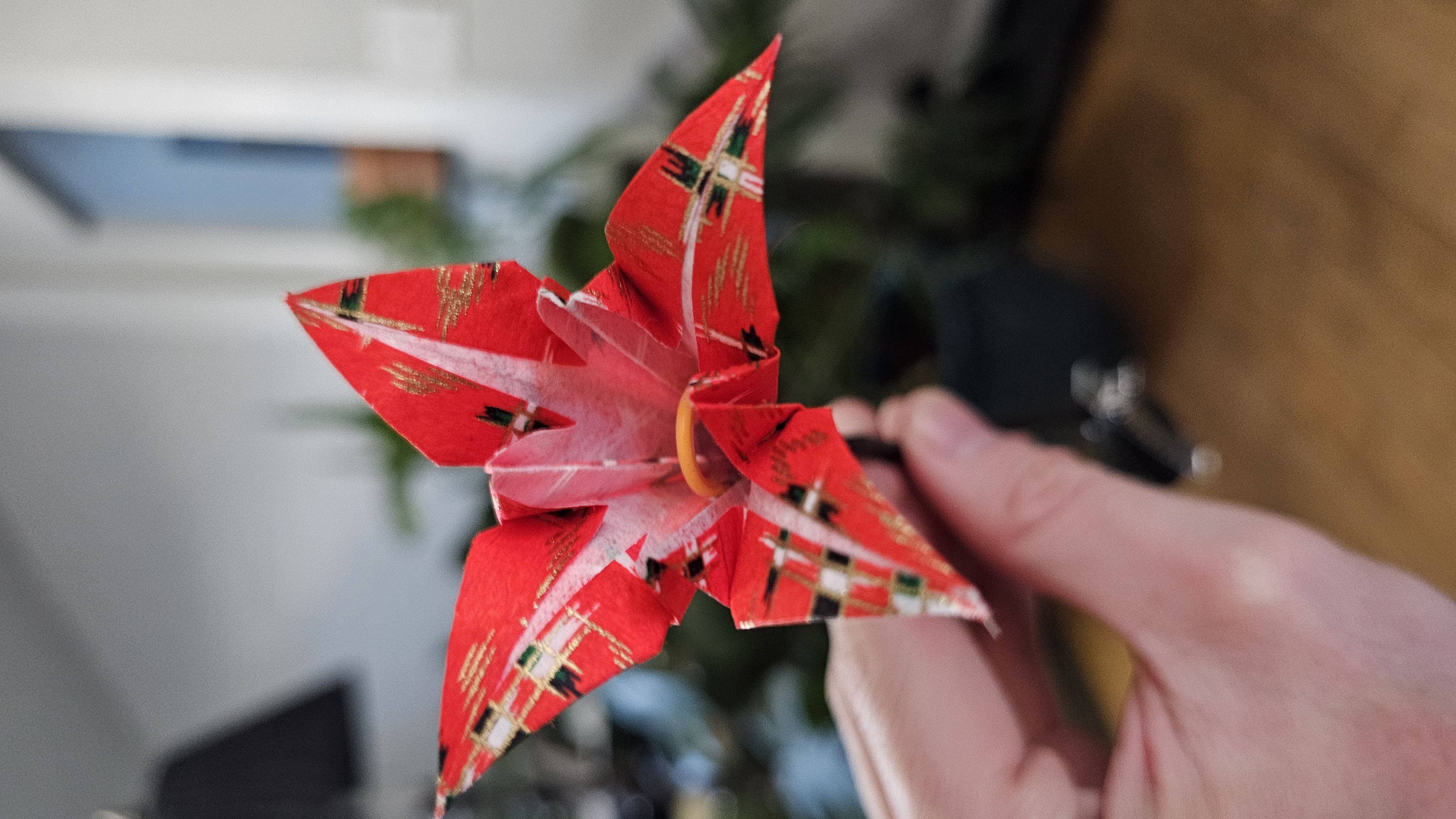 Completed GlowFlora Clip — front view